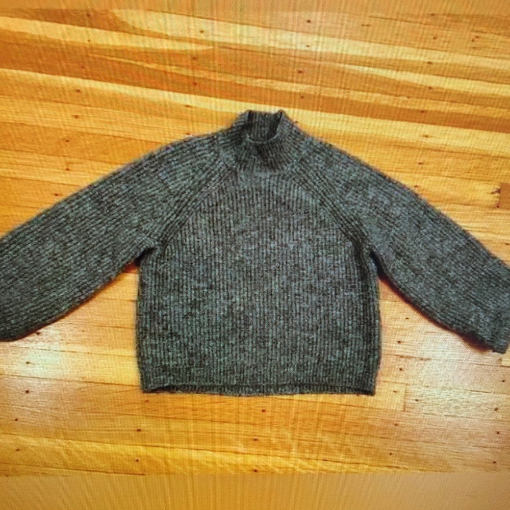 Zara Men's Charcoal Turtleneck Sweater